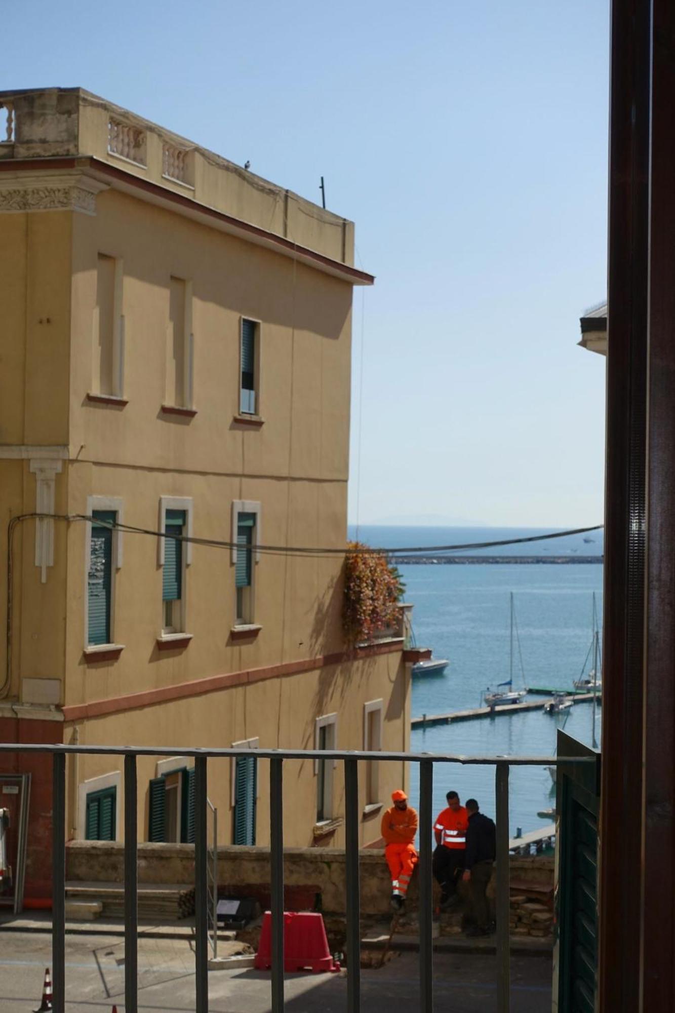 Ninina Boutique Suites Salerno Buitenkant foto