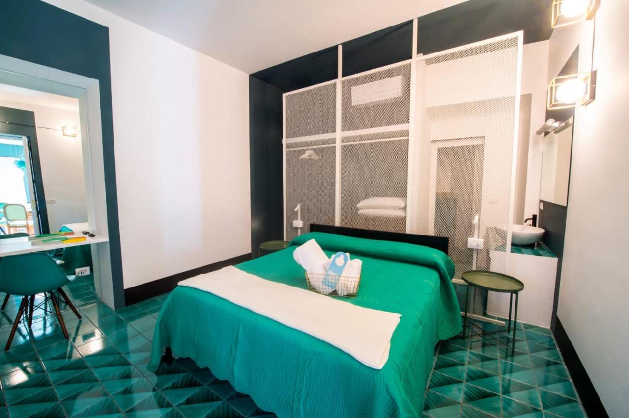 Ninina Boutique Suites Salerno Buitenkant foto