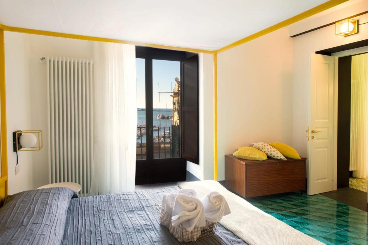 Ninina Boutique Suites Salerno Buitenkant foto