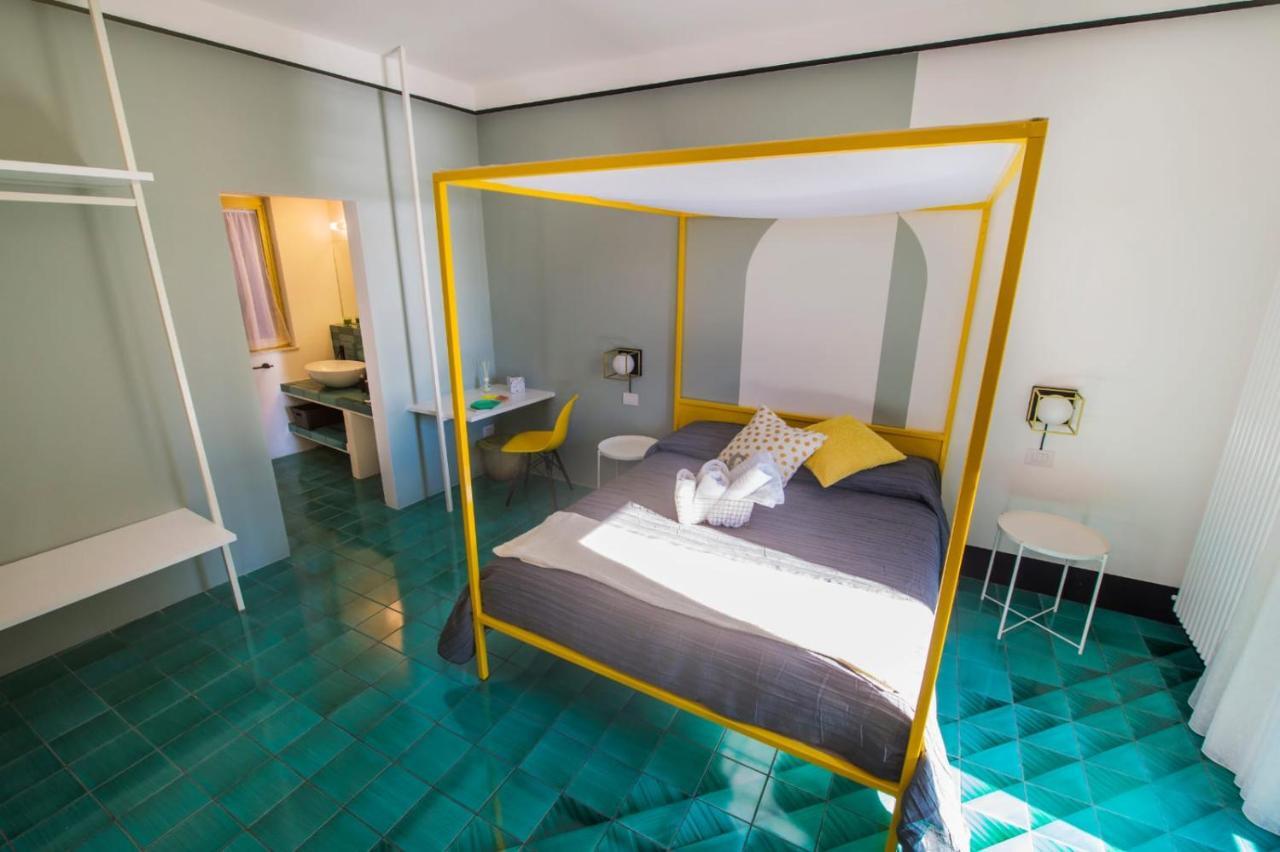Ninina Boutique Suites Salerno Buitenkant foto