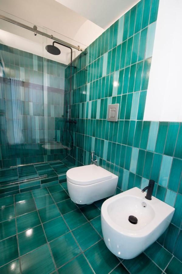 Ninina Boutique Suites Salerno Buitenkant foto